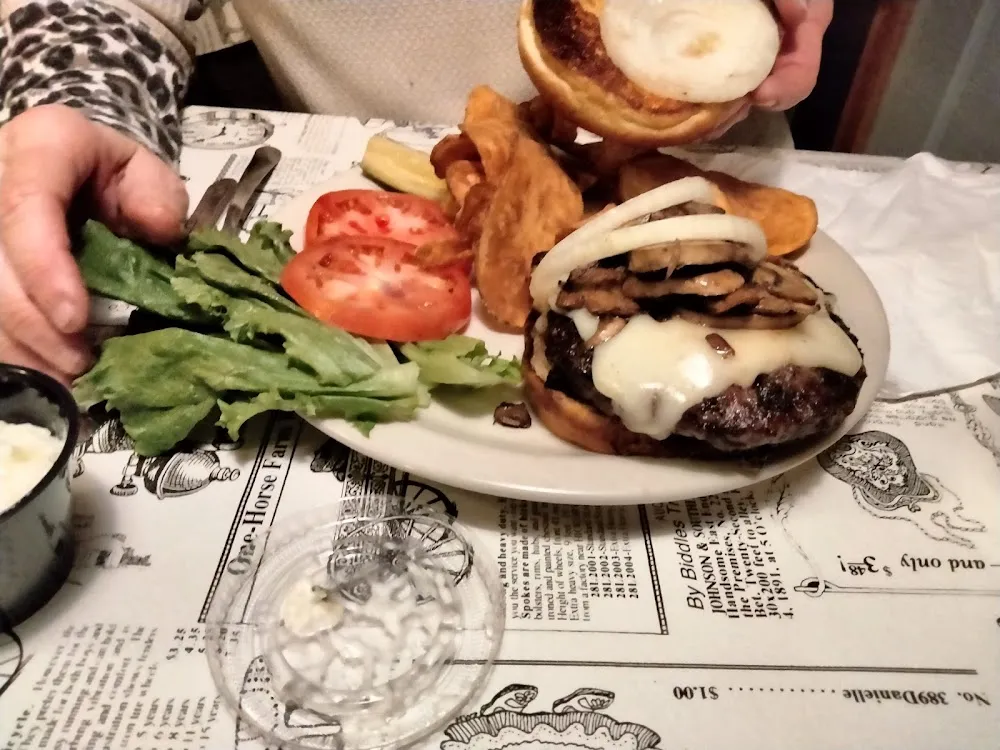 Pub Burger with Mushrooms